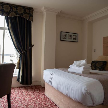 The Clarendon Royal Community Hotell Gravesend Eksteriør bilde