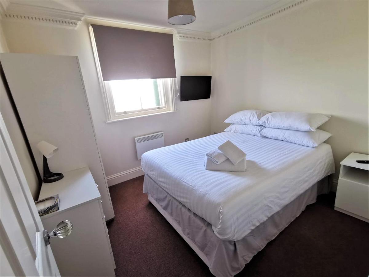 The Clarendon Royal Community Hotell Gravesend Eksteriør bilde