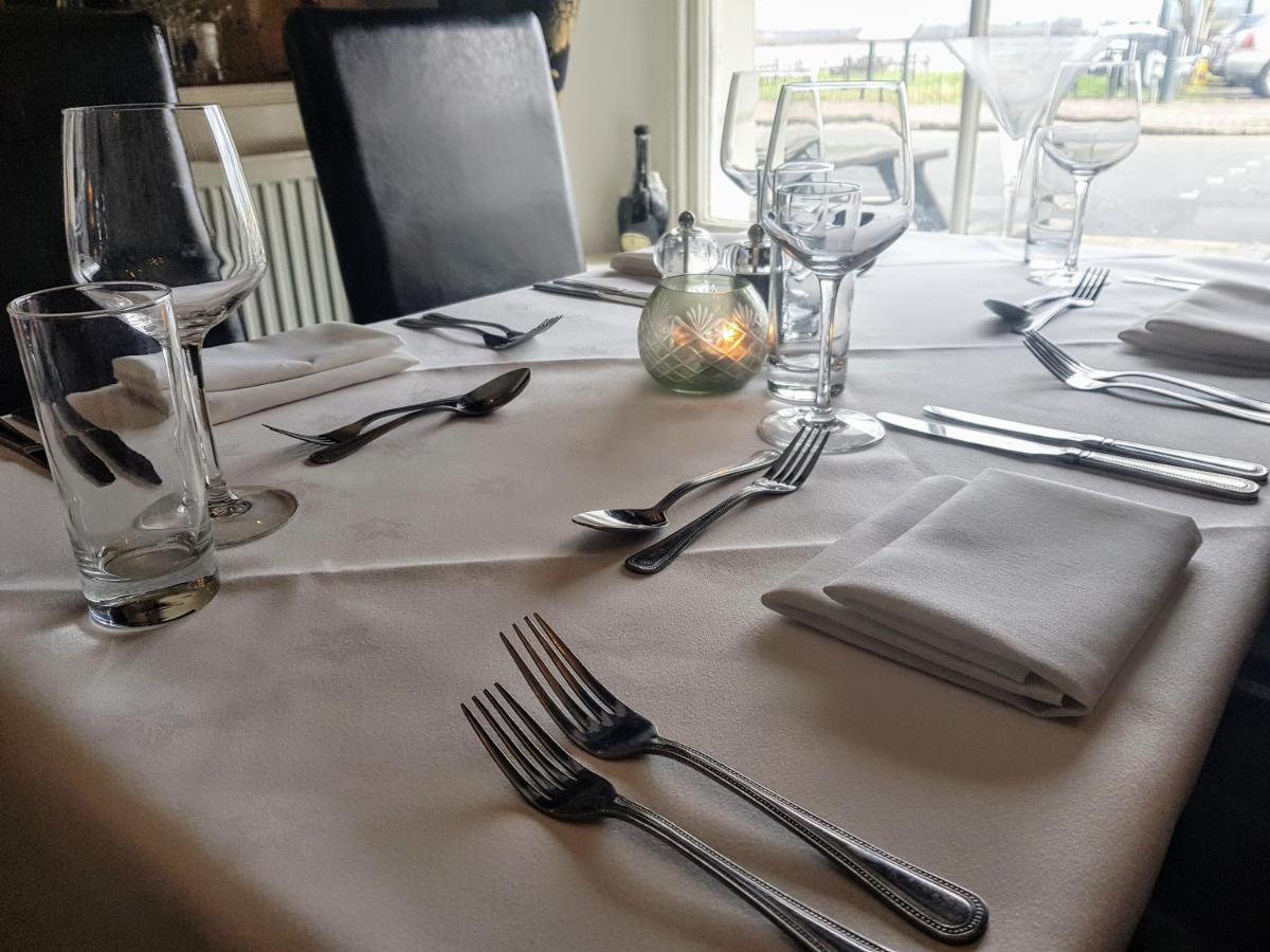 The Clarendon Royal Community Hotell Gravesend Eksteriør bilde
