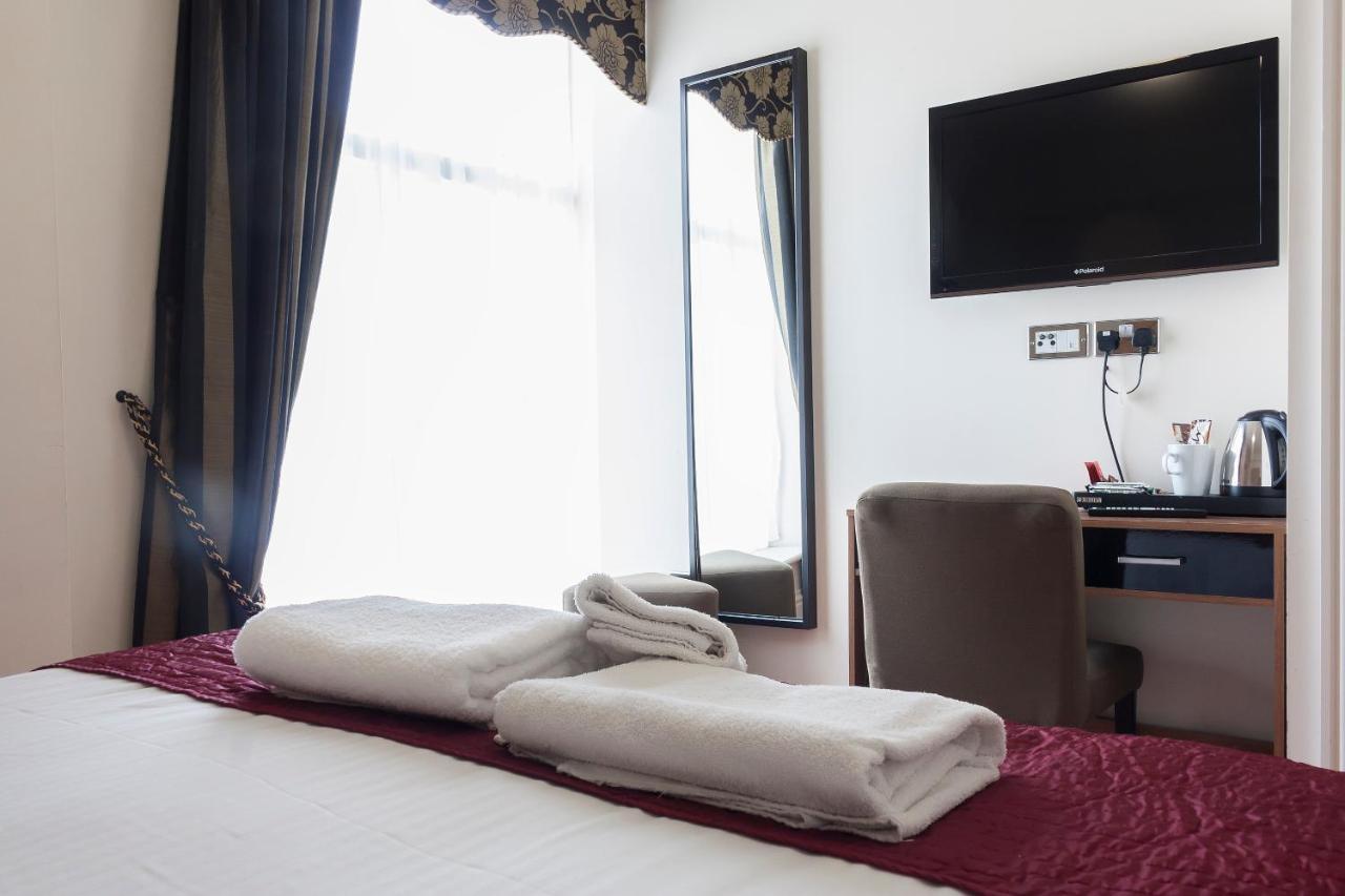 The Clarendon Royal Community Hotell Gravesend Eksteriør bilde