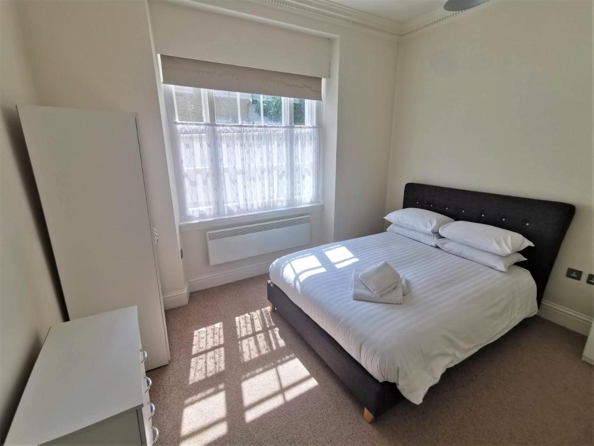 The Clarendon Royal Community Hotell Gravesend Eksteriør bilde