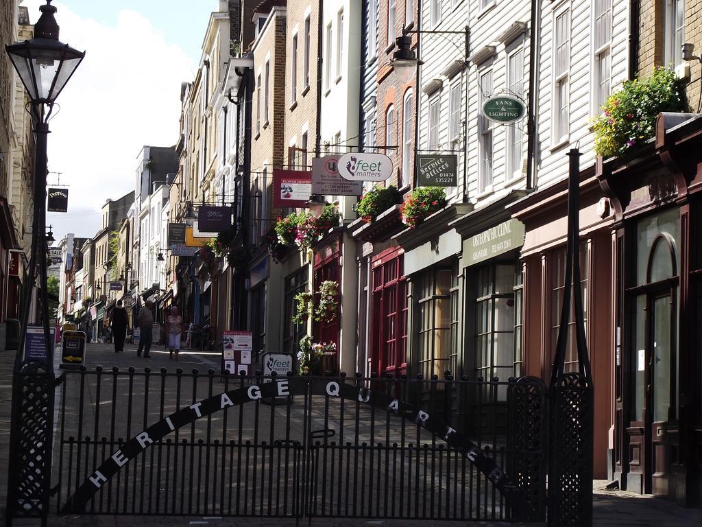 The Clarendon Royal Community Hotell Gravesend Eksteriør bilde