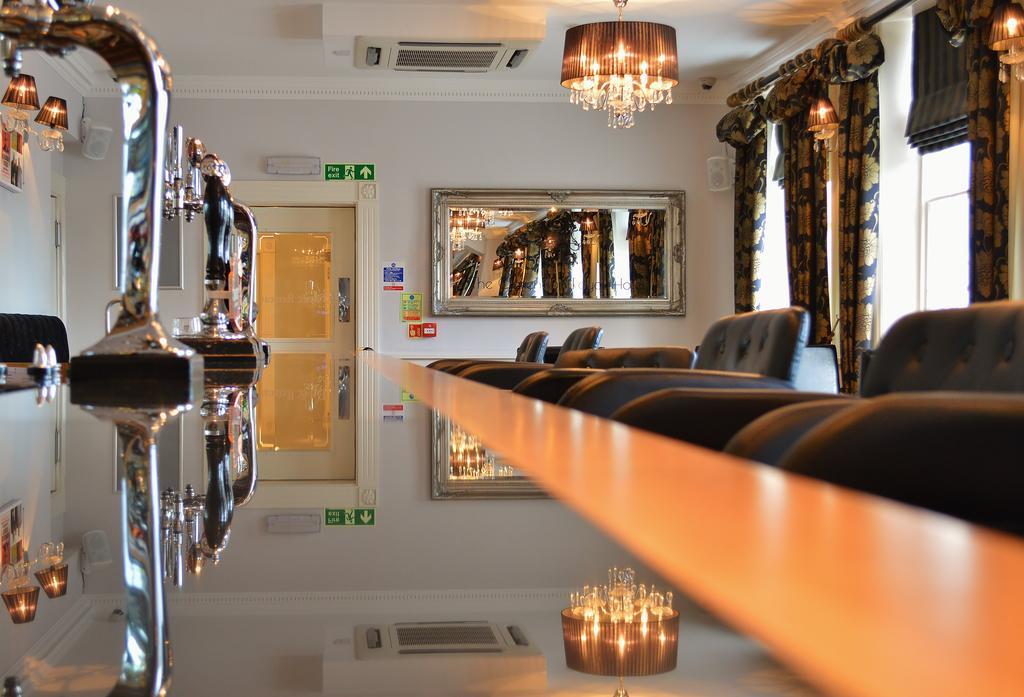The Clarendon Royal Community Hotell Gravesend Eksteriør bilde
