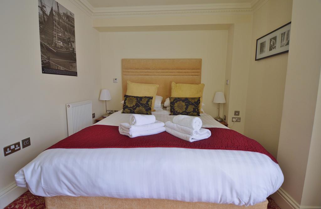 The Clarendon Royal Community Hotell Gravesend Eksteriør bilde