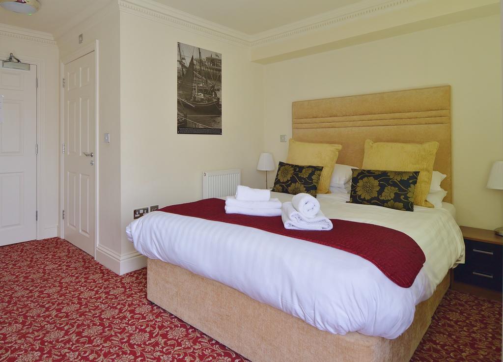 The Clarendon Royal Community Hotell Gravesend Eksteriør bilde
